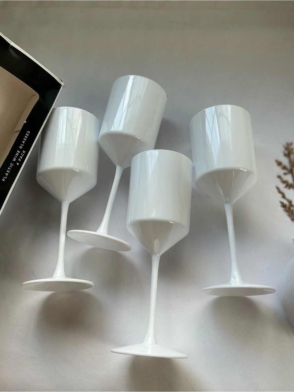 White Plastic Wine Glasses - Set of 4